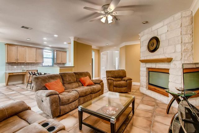 6914 Thorncliffe DR, Austin, TX 78731