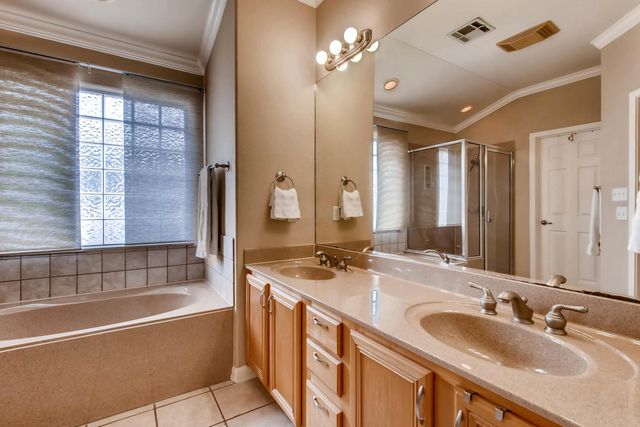 6914 Thorncliffe DR, Austin, TX 78731