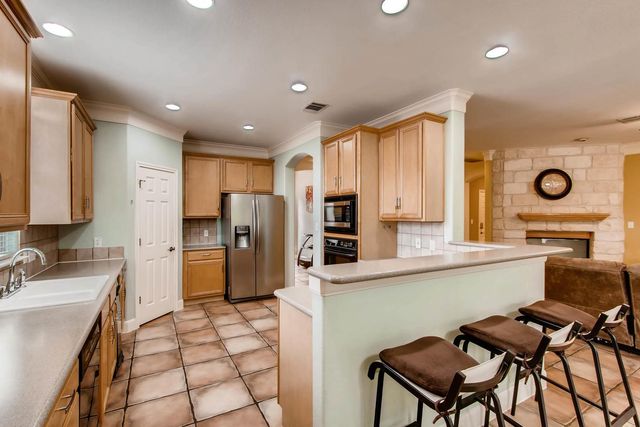 6914 Thorncliffe DR, Austin, TX 78731