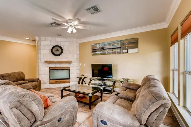 6914 Thorncliffe DR, Austin, TX 78731