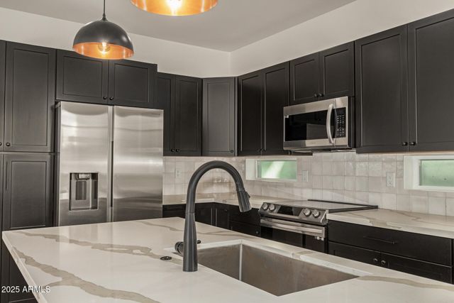 825 N 9TH Avenue 10, Phoenix, AZ 85007