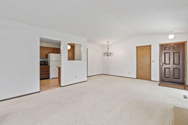 1164 Xene Lane N, Plymouth, MN 55447