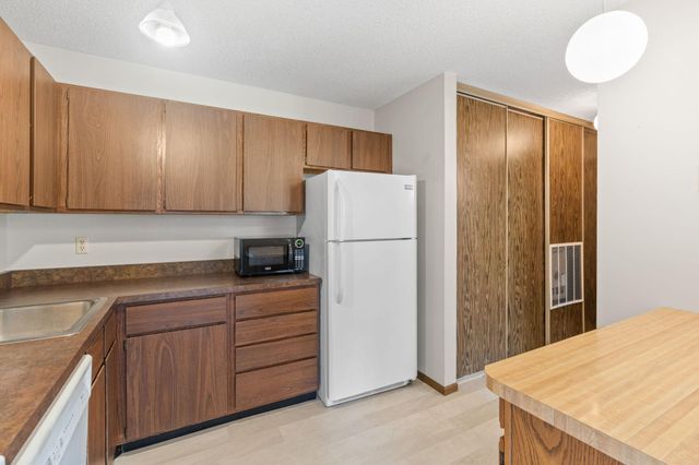 1164 Xene Lane N, Plymouth, MN 55447