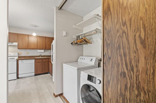 1164 Xene Lane N, Plymouth, MN 55447