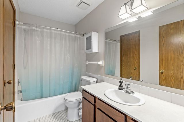 1164 Xene Lane N, Plymouth, MN 55447