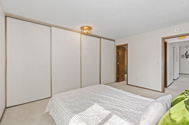 1164 Xene Lane N, Plymouth, MN 55447