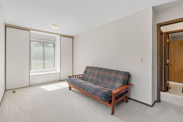 1164 Xene Lane N, Plymouth, MN 55447