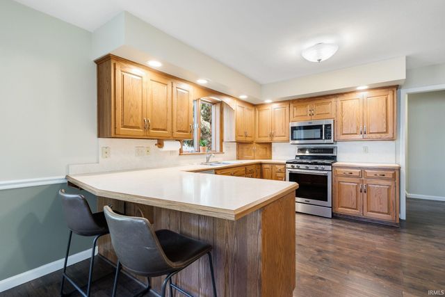 2271 S Old Ditch Road, Warsaw, IN 46580