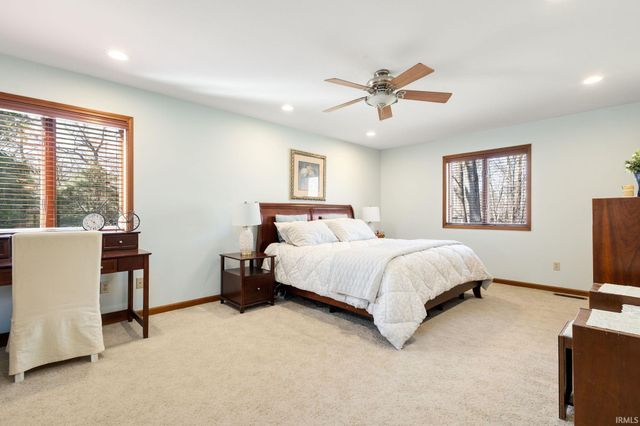 2271 S Old Ditch Road, Warsaw, IN 46580