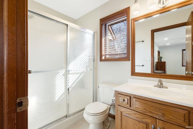 2271 S Old Ditch Road, Warsaw, IN 46580