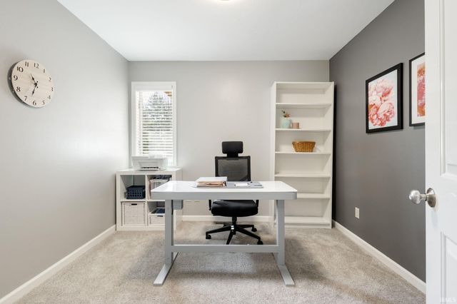 2271 S Old Ditch Road, Warsaw, IN 46580