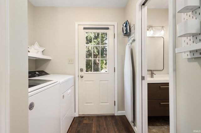 2271 S Old Ditch Road, Warsaw, IN 46580