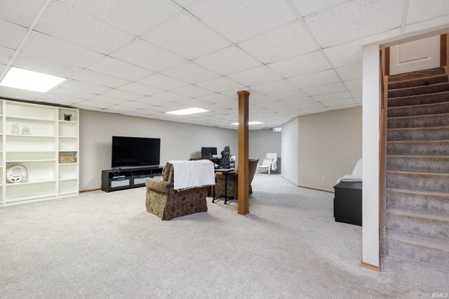 2271 S Old Ditch Road, Warsaw, IN 46580