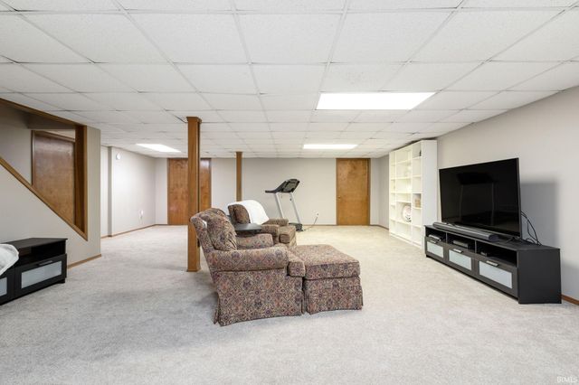 2271 S Old Ditch Road, Warsaw, IN 46580