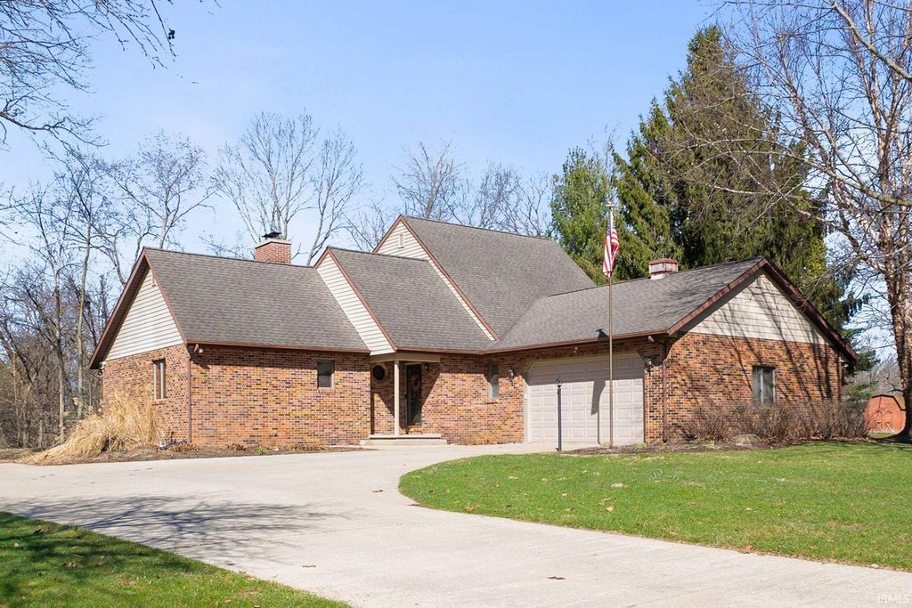 2271 S Old Ditch Road, Warsaw, IN 46580