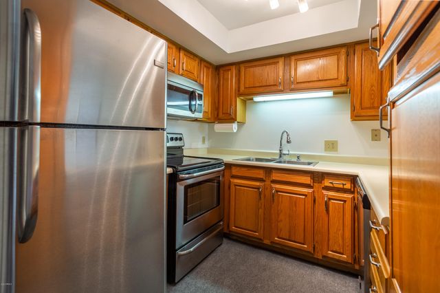 10330 W THUNDERBIRD Boulevard C107b, Sun City, AZ 85351