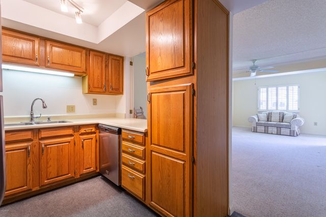 10330 W THUNDERBIRD Boulevard C107b, Sun City, AZ 85351