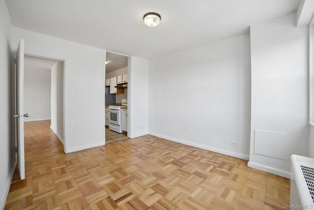 102-30 66th Road 17H, Forest Hills, NY 11375