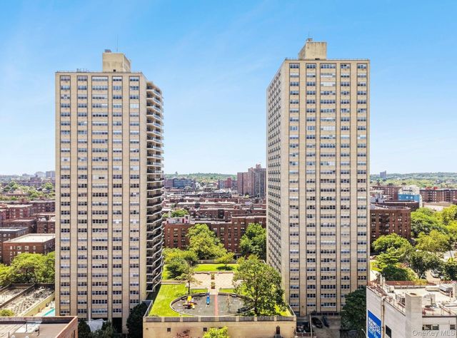 102-30 66th Road 17H, Forest Hills, NY 11375