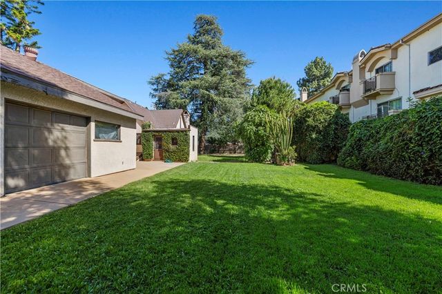 6553 Odessa Avenue, Los Angeles, CA 91406