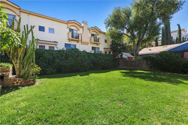 6553 Odessa Avenue, Los Angeles, CA 91406