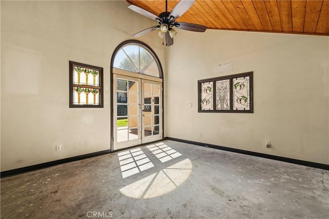 6553 Odessa Avenue, Los Angeles, CA 91406