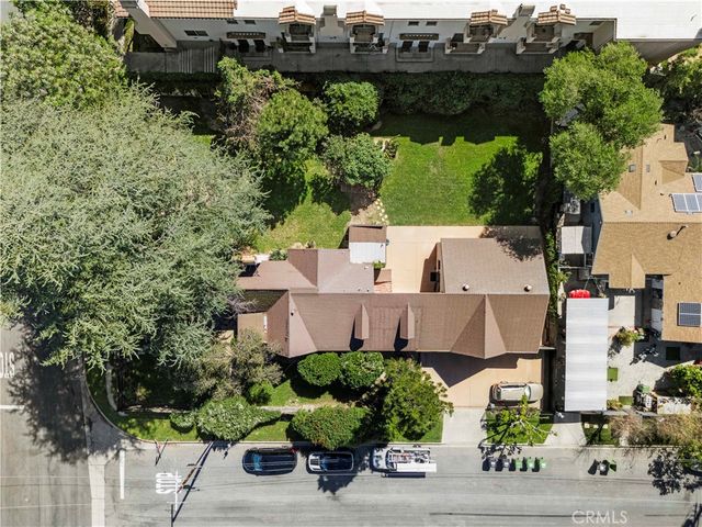 6553 Odessa Avenue, Los Angeles, CA 91406