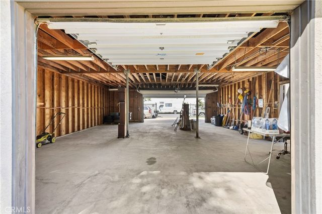 6553 Odessa Avenue, Los Angeles, CA 91406