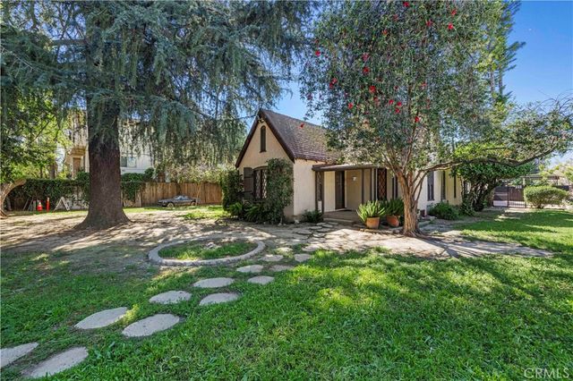 6553 Odessa Avenue, Los Angeles, CA 91406