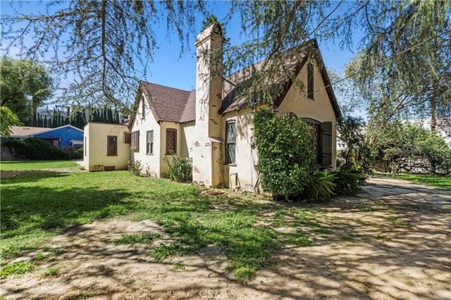 6553 Odessa Avenue, Los Angeles, CA 91406