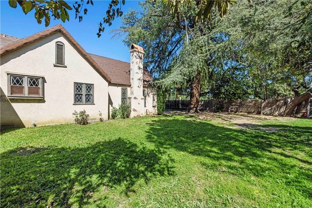 6553 Odessa Avenue, Los Angeles, CA 91406