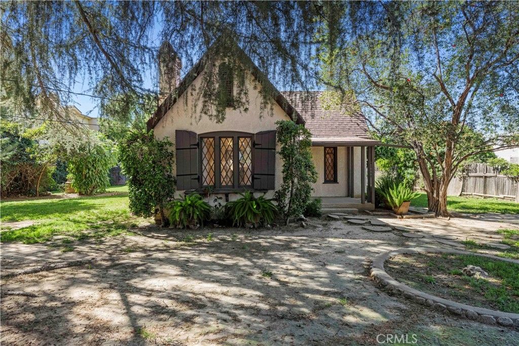 6553 Odessa Avenue, Los Angeles, CA 91406