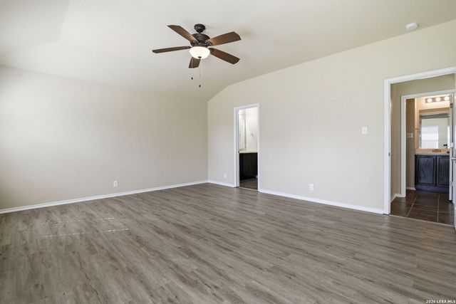 9011 WASHBURN CT, San Antonio, TX 78254