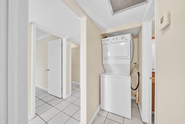 221 NW 43rd Place, Deerfield Beach, FL 33064