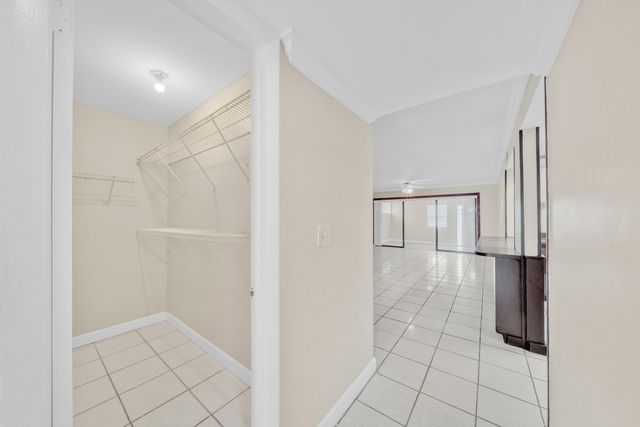 221 NW 43rd Place, Deerfield Beach, FL 33064