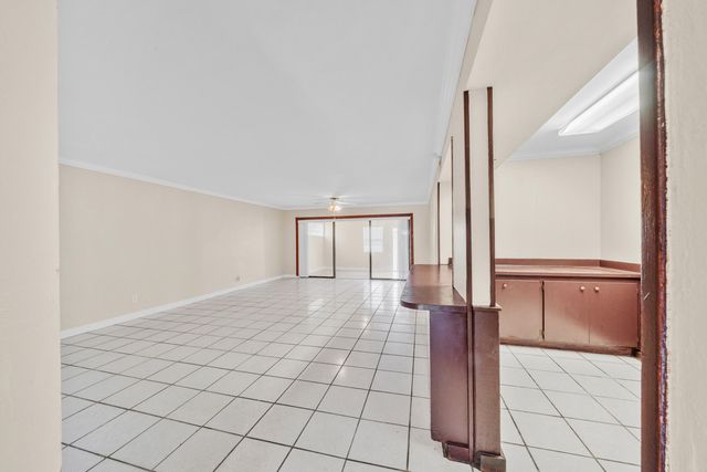 221 NW 43rd Place, Deerfield Beach, FL 33064
