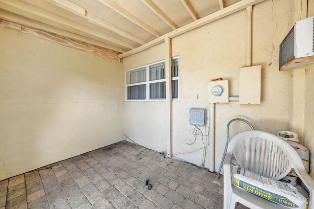 221 NW 43rd Place, Deerfield Beach, FL 33064