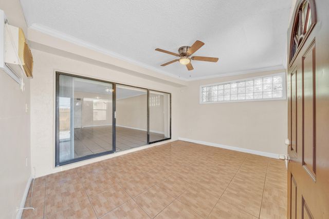 221 NW 43rd Place, Deerfield Beach, FL 33064