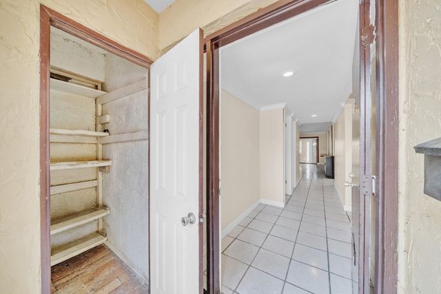 221 NW 43rd Place, Deerfield Beach, FL 33064