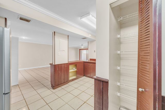 221 NW 43rd Place, Deerfield Beach, FL 33064