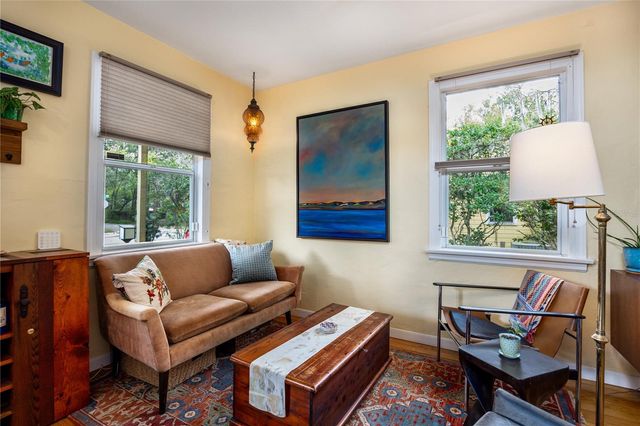 1017 NE 8TH AVENUE, Gainesville, FL 32601