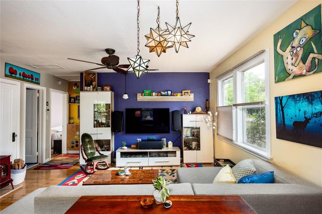 1017 NE 8TH AVENUE, Gainesville, FL 32601