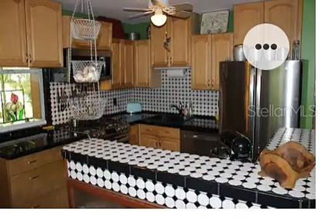 1017 NE 8TH AVENUE, Gainesville, FL 32601