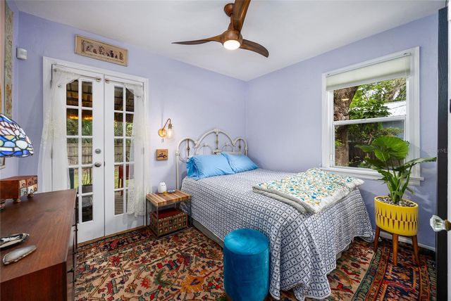 1017 NE 8TH AVENUE, Gainesville, FL 32601