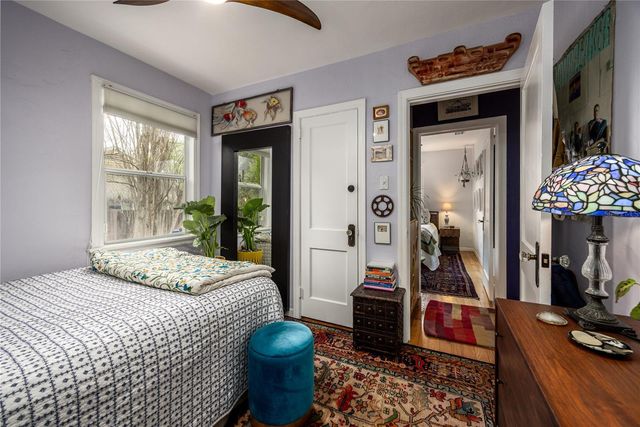 1017 NE 8TH AVENUE, Gainesville, FL 32601