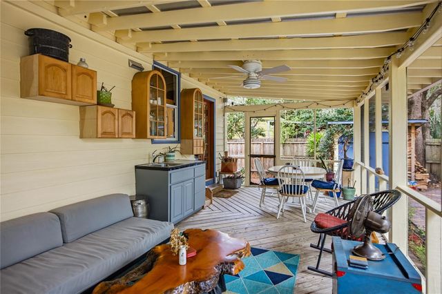 1017 NE 8TH AVENUE, Gainesville, FL 32601