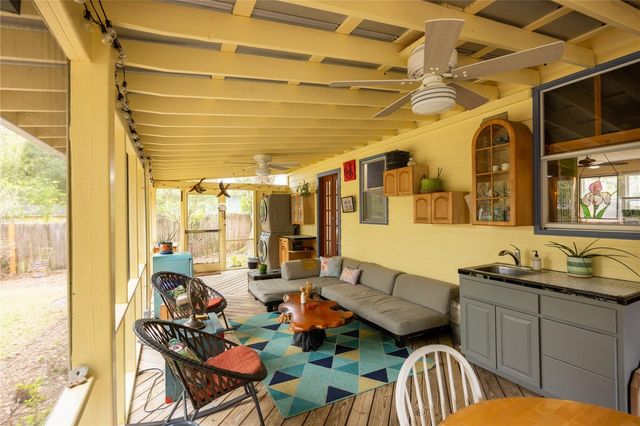 1017 NE 8TH AVENUE, Gainesville, FL 32601