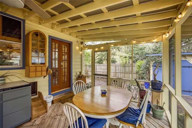 1017 NE 8TH AVENUE, Gainesville, FL 32601