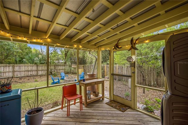 1017 NE 8TH AVENUE, Gainesville, FL 32601