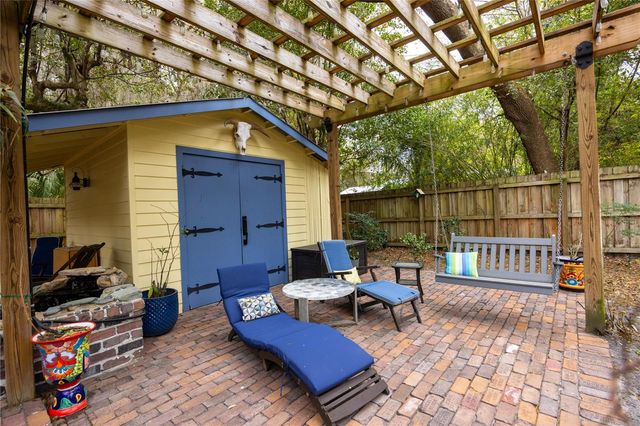 1017 NE 8TH AVENUE, Gainesville, FL 32601